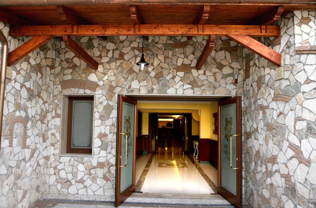 Bel Sito Hotel Due Torri Manocalzati Ngoại thất bức ảnh