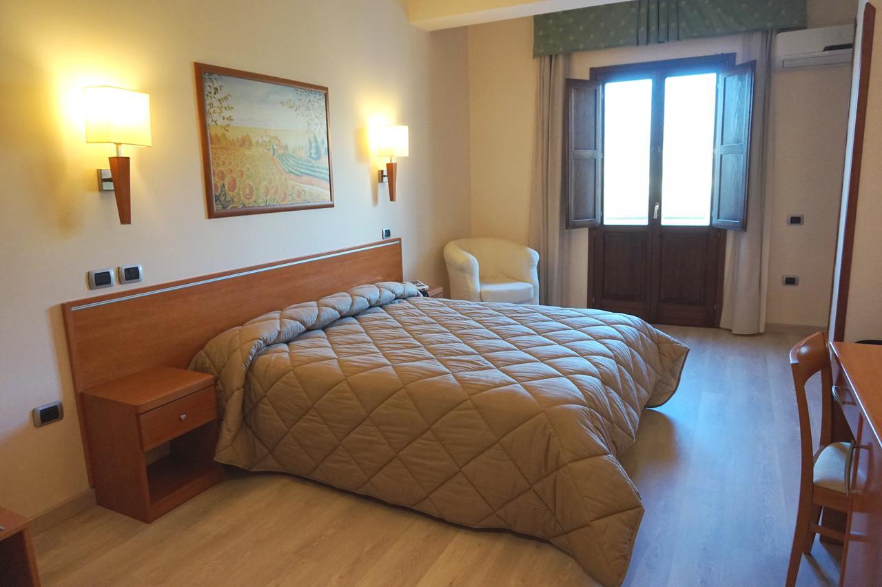 Bel Sito Hotel Due Torri Manocalzati Ngoại thất bức ảnh