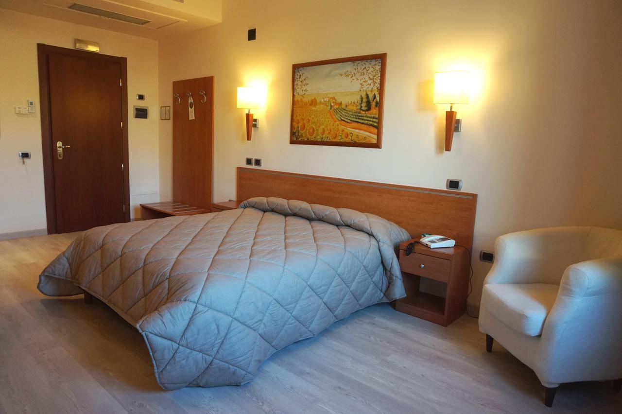 Bel Sito Hotel Due Torri Manocalzati Ngoại thất bức ảnh
