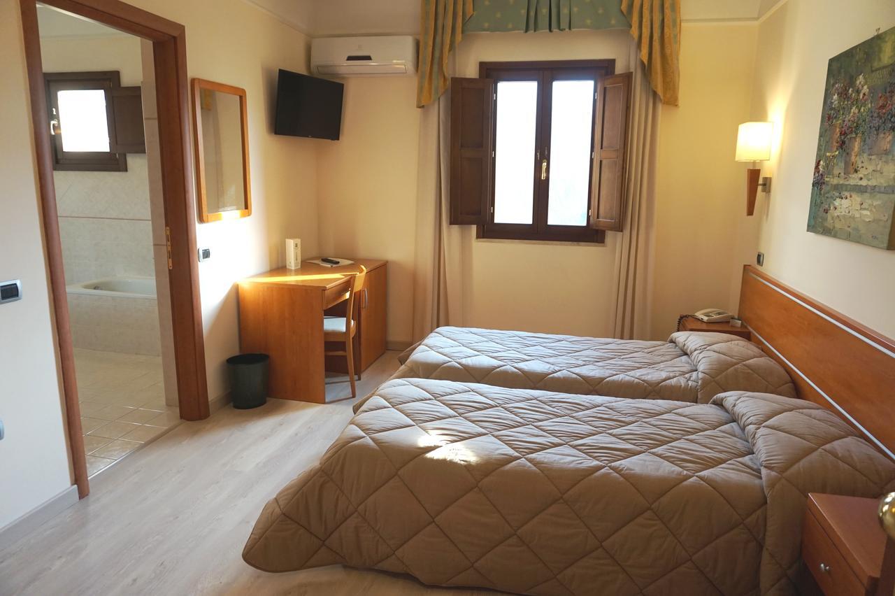 Bel Sito Hotel Due Torri Manocalzati Ngoại thất bức ảnh