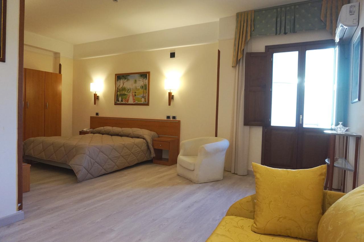 Bel Sito Hotel Due Torri Manocalzati Ngoại thất bức ảnh